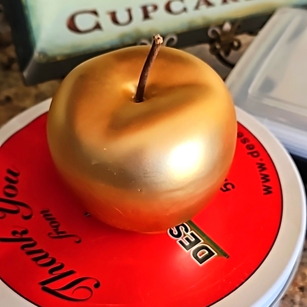 Golden Apple Home Decor - Picture 1 of 4